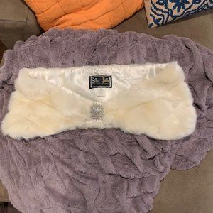 Beautiful Cream Faux-Fur Stole or Wrap